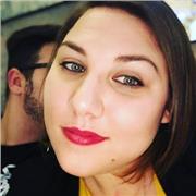 Psicologa offre aiuto in materie inerenti alla psicologia